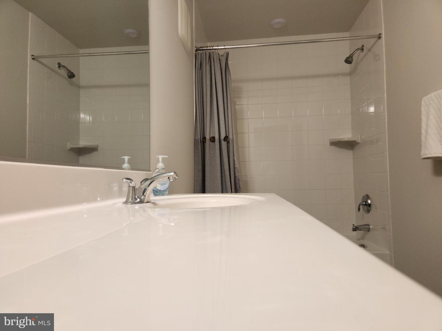 10506 Jim Lovell Ln Property Photo 25