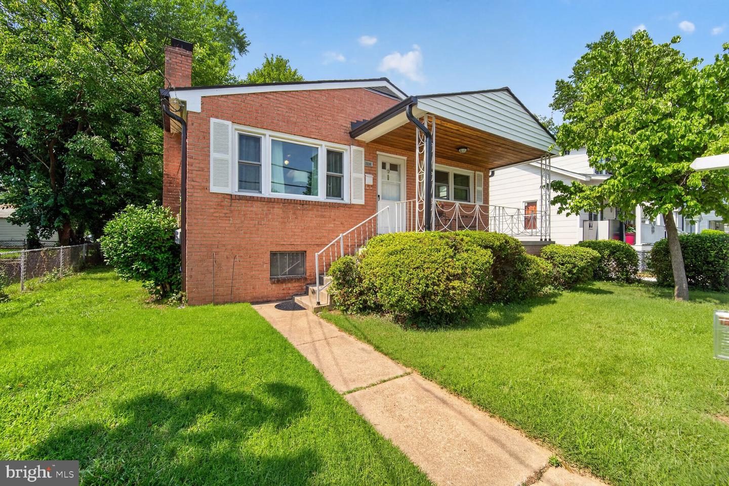 6402 Gateway Blvd Property Photo 4