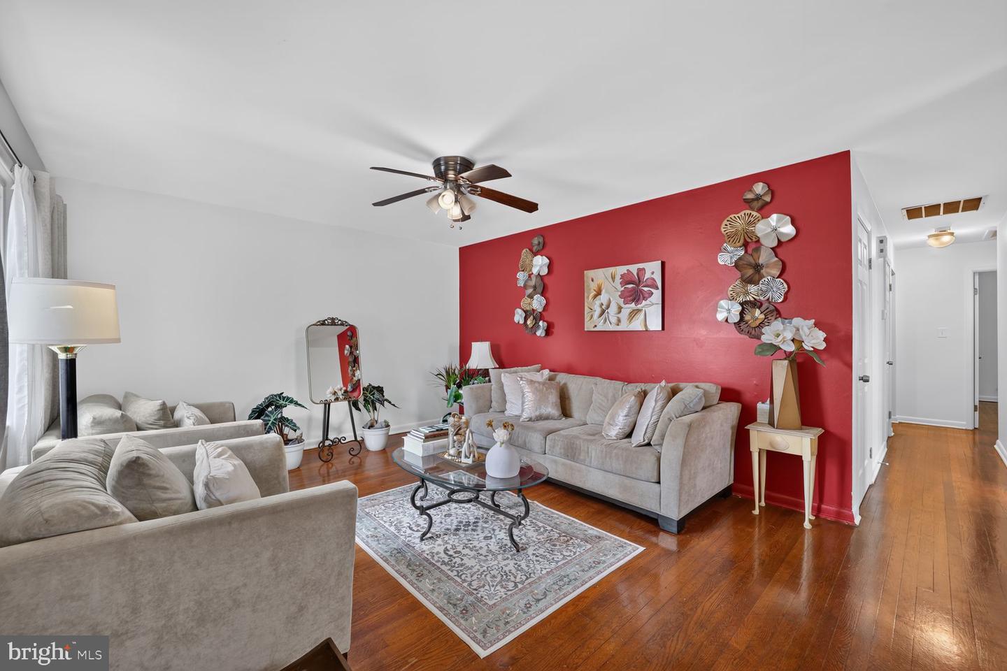 6402 Gateway Blvd Property Photo 5