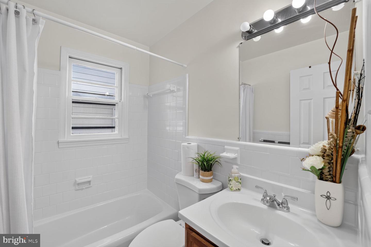 6402 Gateway Blvd Property Photo 12