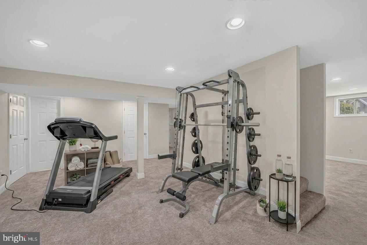 6402 Gateway Blvd Property Photo 21