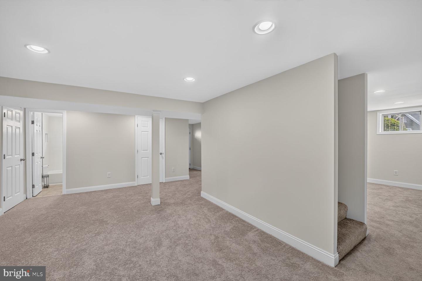 6402 Gateway Blvd Property Photo 22