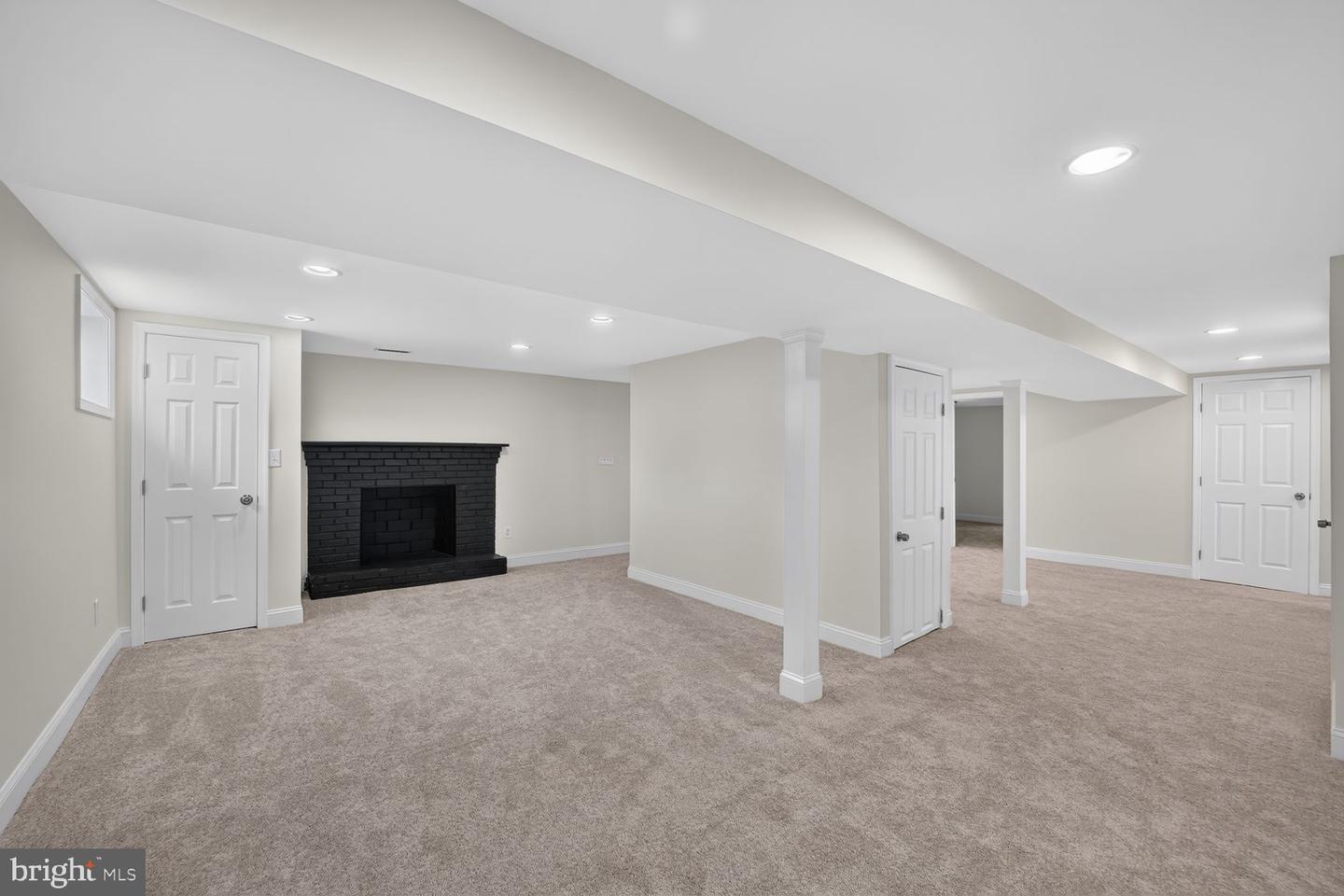 6402 Gateway Blvd Property Photo 24