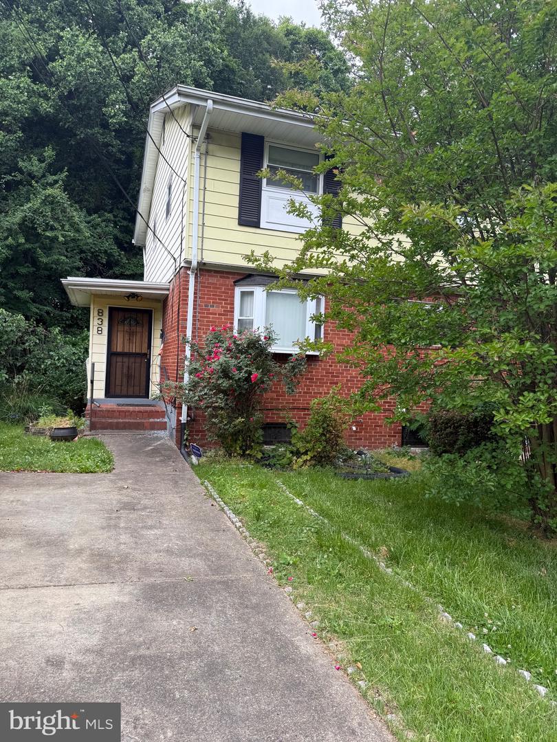 838 BOOKER DR Property Photo 1