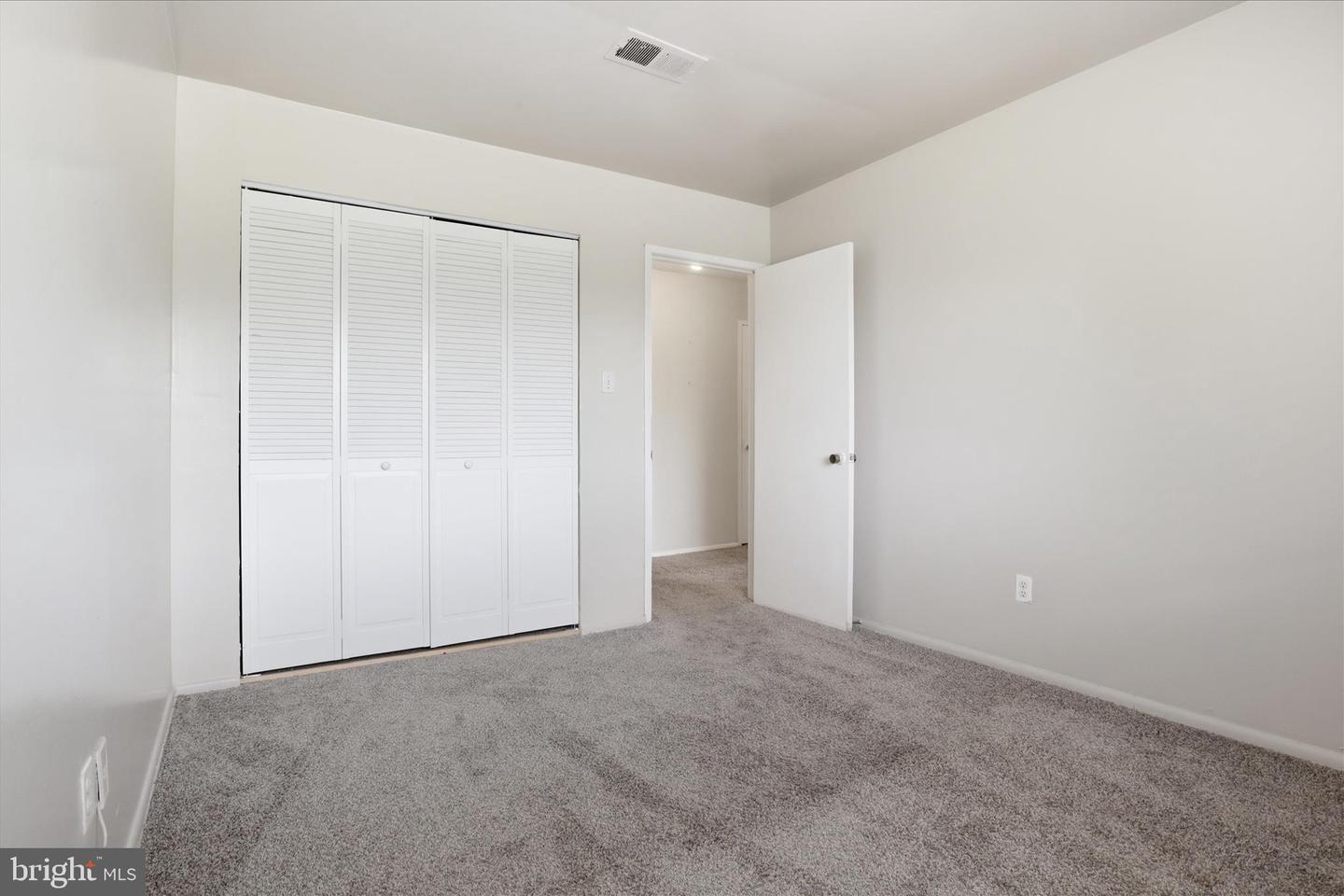 10214 Prince Pl #8-202 Property Photo 20