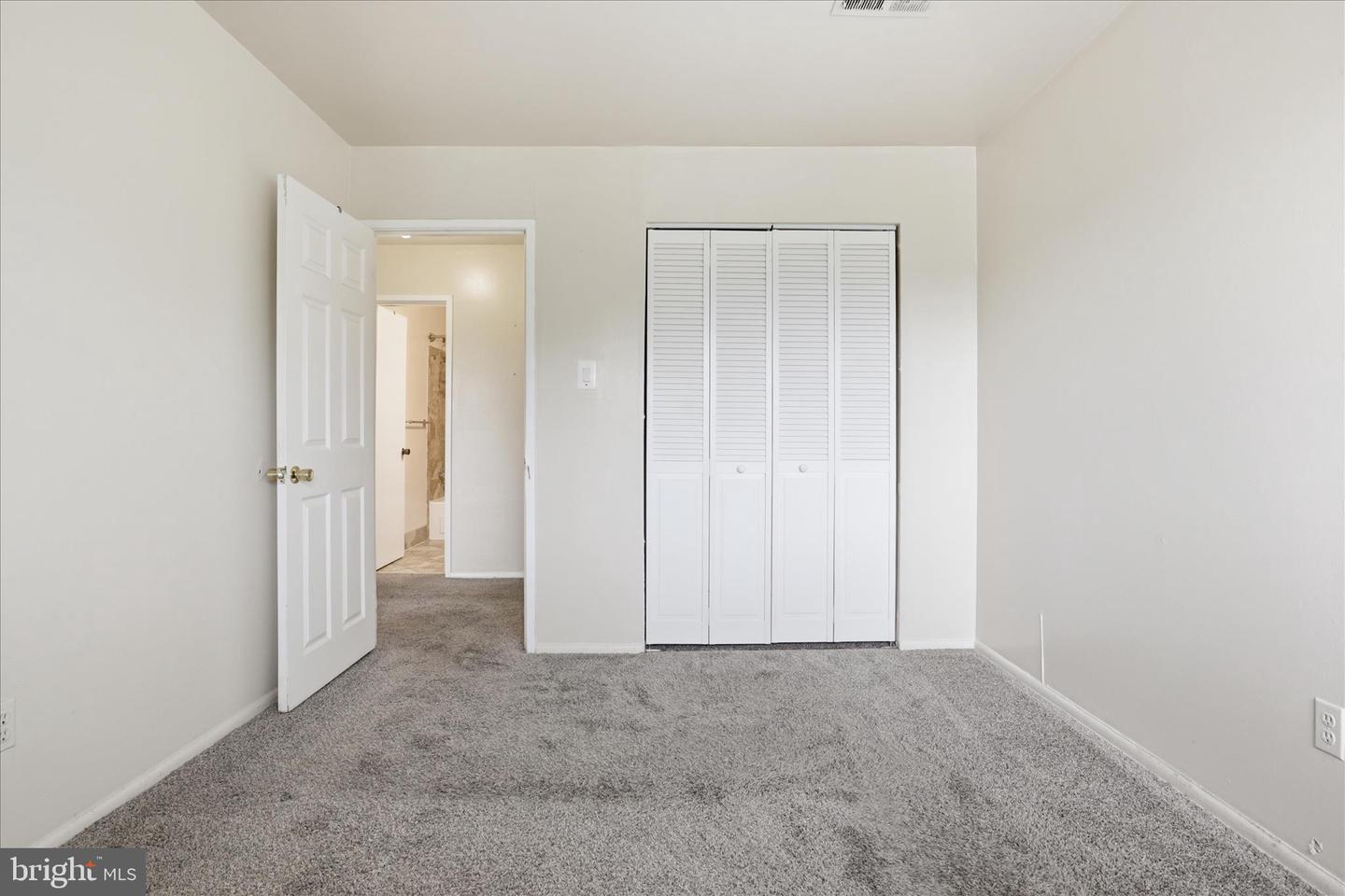 10214 Prince Pl #8-202 Property Photo 23