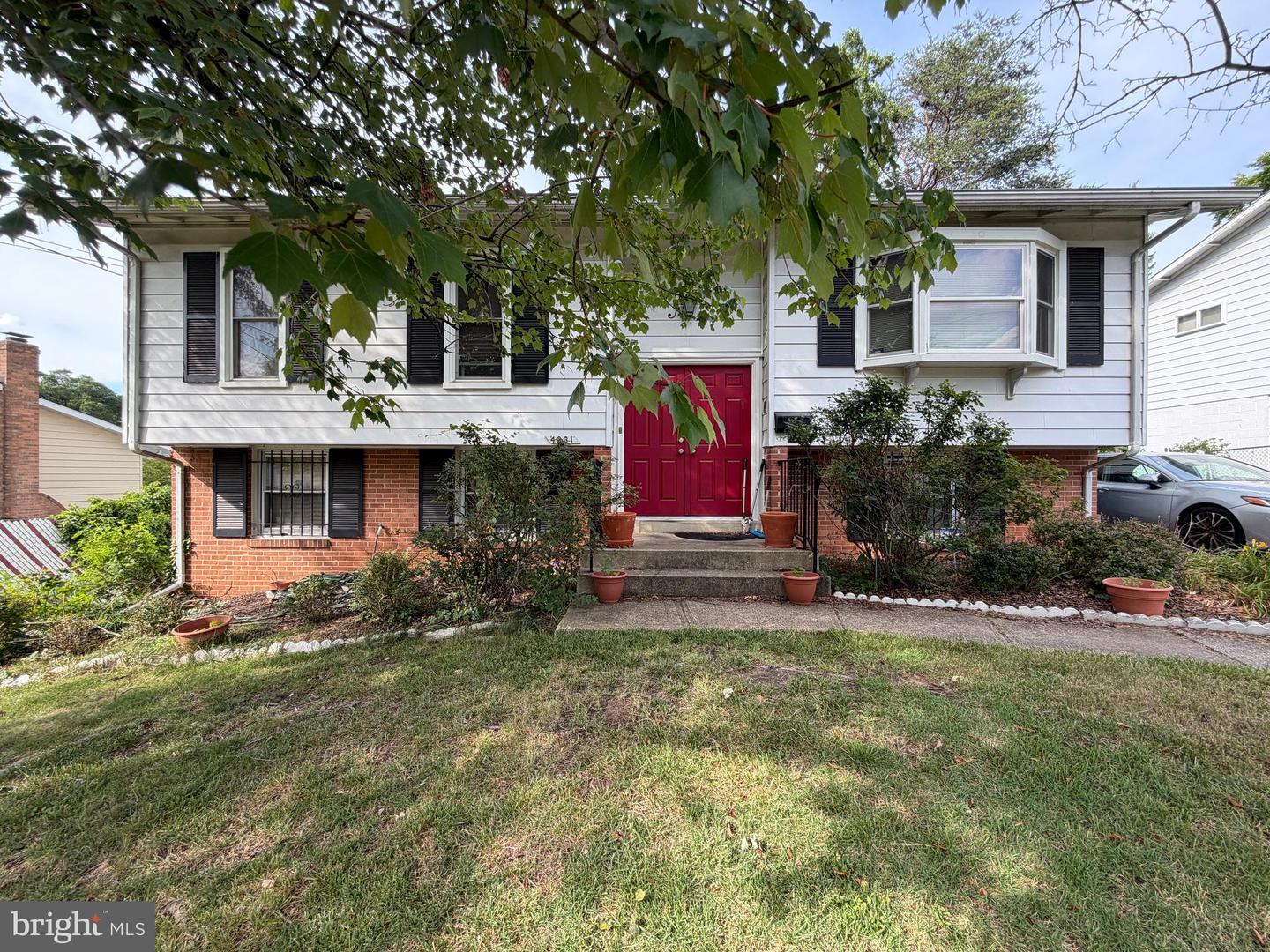 4231 Kinmount Rd Property Photo 1