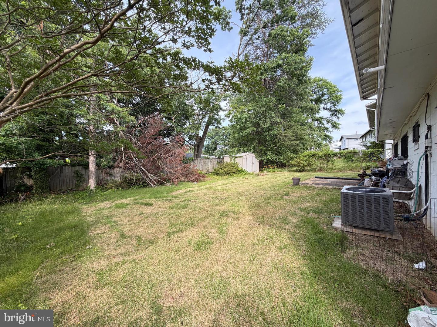 4231 Kinmount Rd Property Photo 8