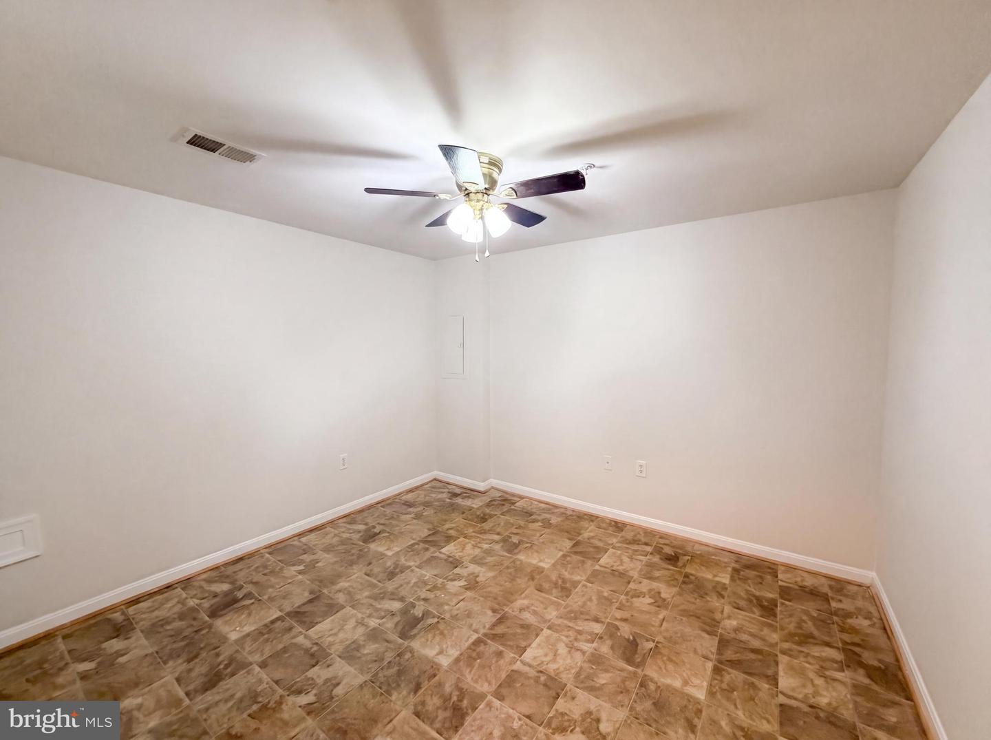15513 Kennett Square Way Property Photo 13