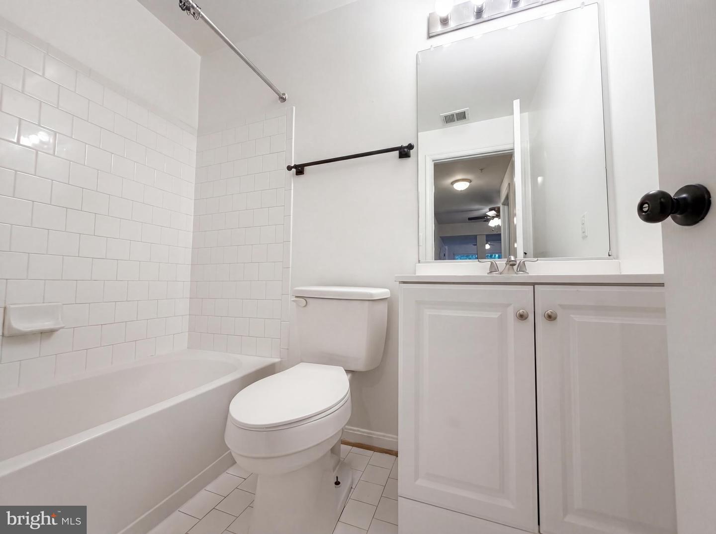 15513 Kennett Square Way Property Photo 26
