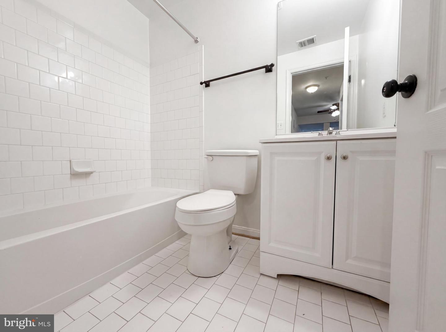 15513 Kennett Square Way Property Photo 28