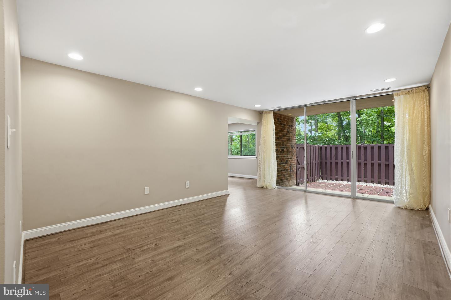 8487 Greenbelt Rd Property Photo 3