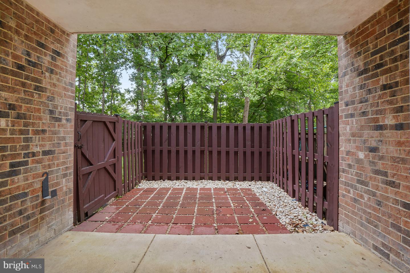 8487 Greenbelt Rd Property Photo 4