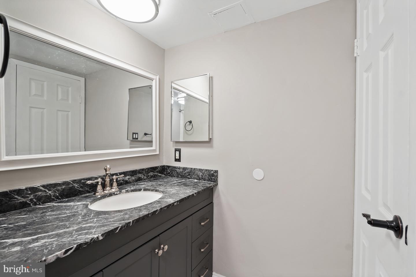 8487 Greenbelt Rd Property Photo 19