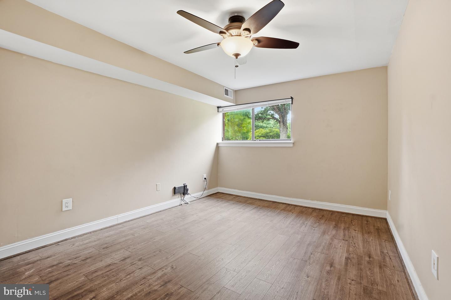 8487 Greenbelt Rd Property Photo 20