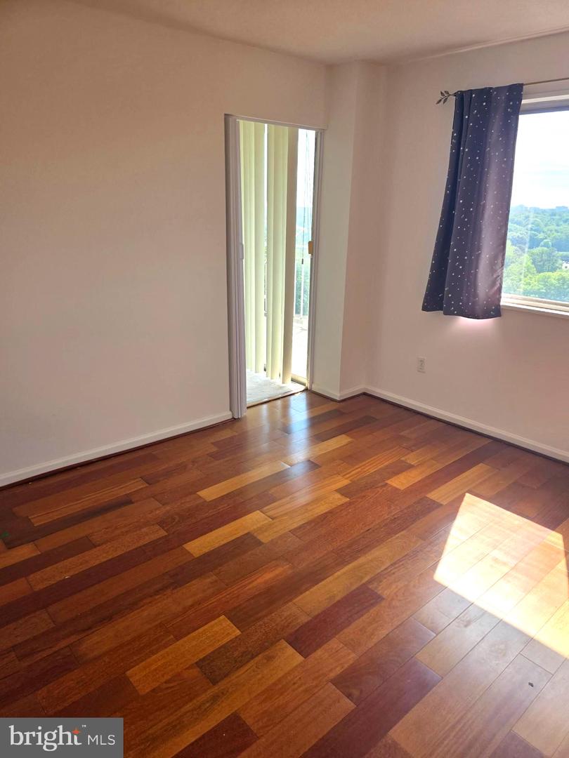 1836 Metzerott #1704 Property Photo 14
