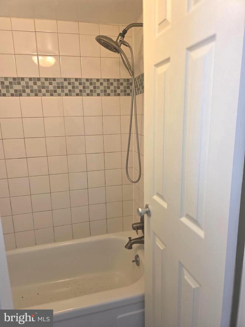 1836 Metzerott #1704 Property Photo 23