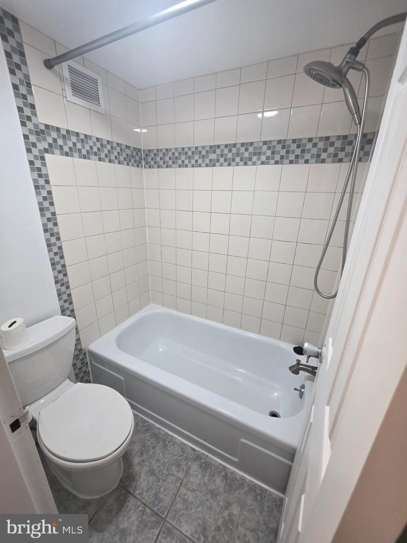 1836 Metzerott #1704 Property Photo 42