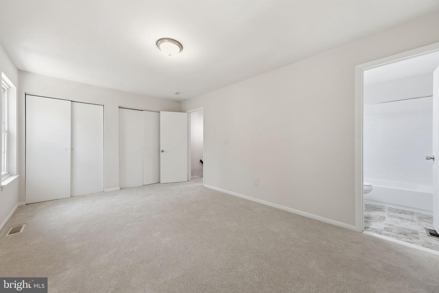 8209 Londonderry Ct Property Photo 10