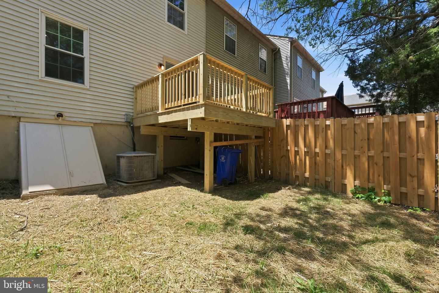8209 Londonderry Ct Property Photo 19