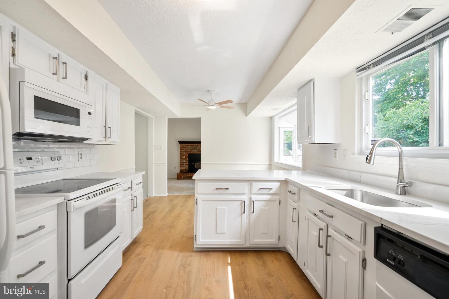 3801 Northrop Pl Property Photo 5