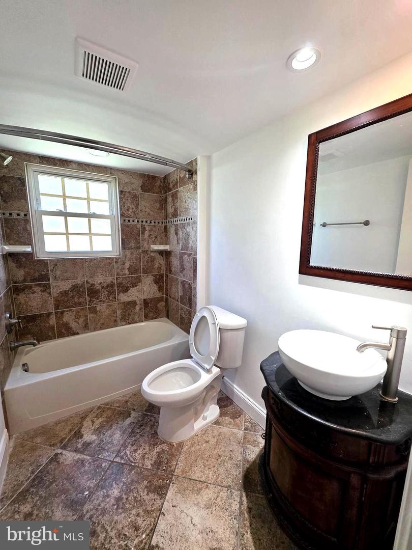 4507 Romlon St #1 Property Photo 8