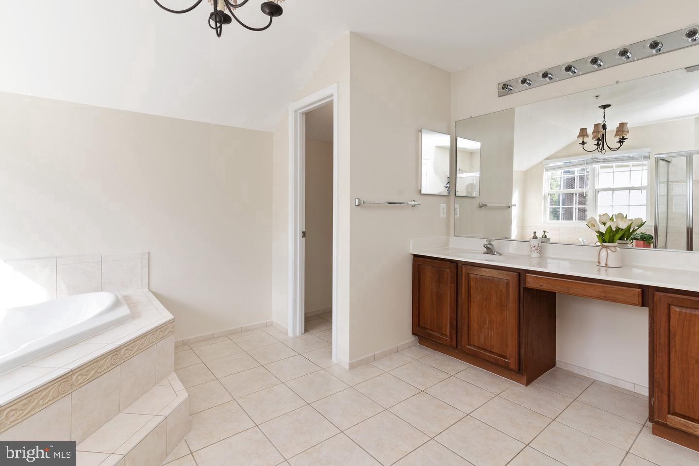 10807 Glenshire Dr Property Photo 26