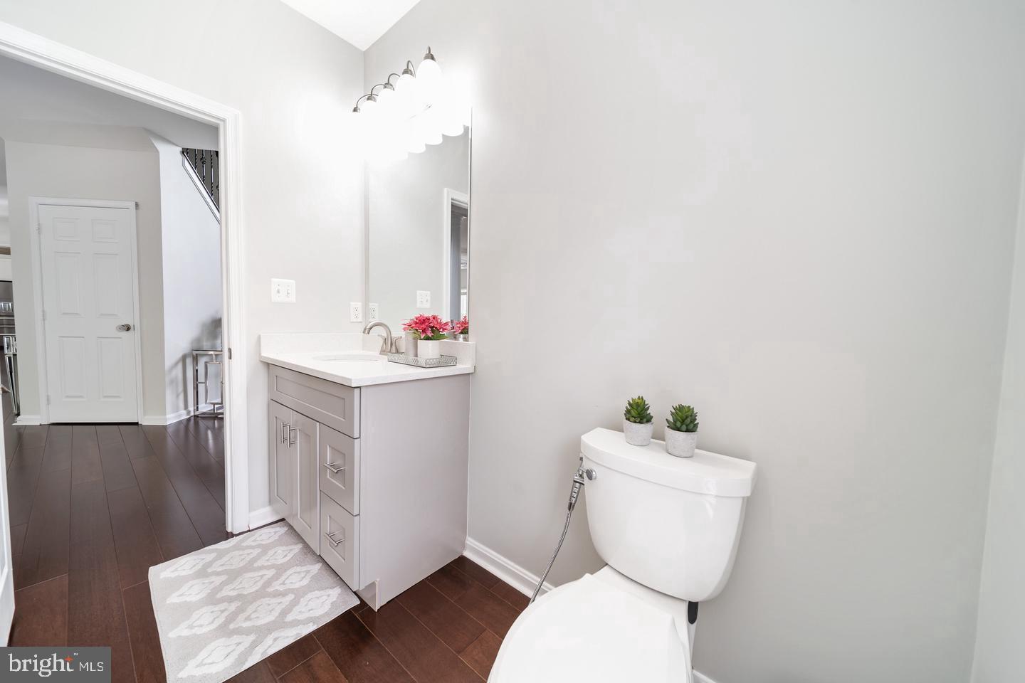 10807 Glenshire Dr Property Photo 37