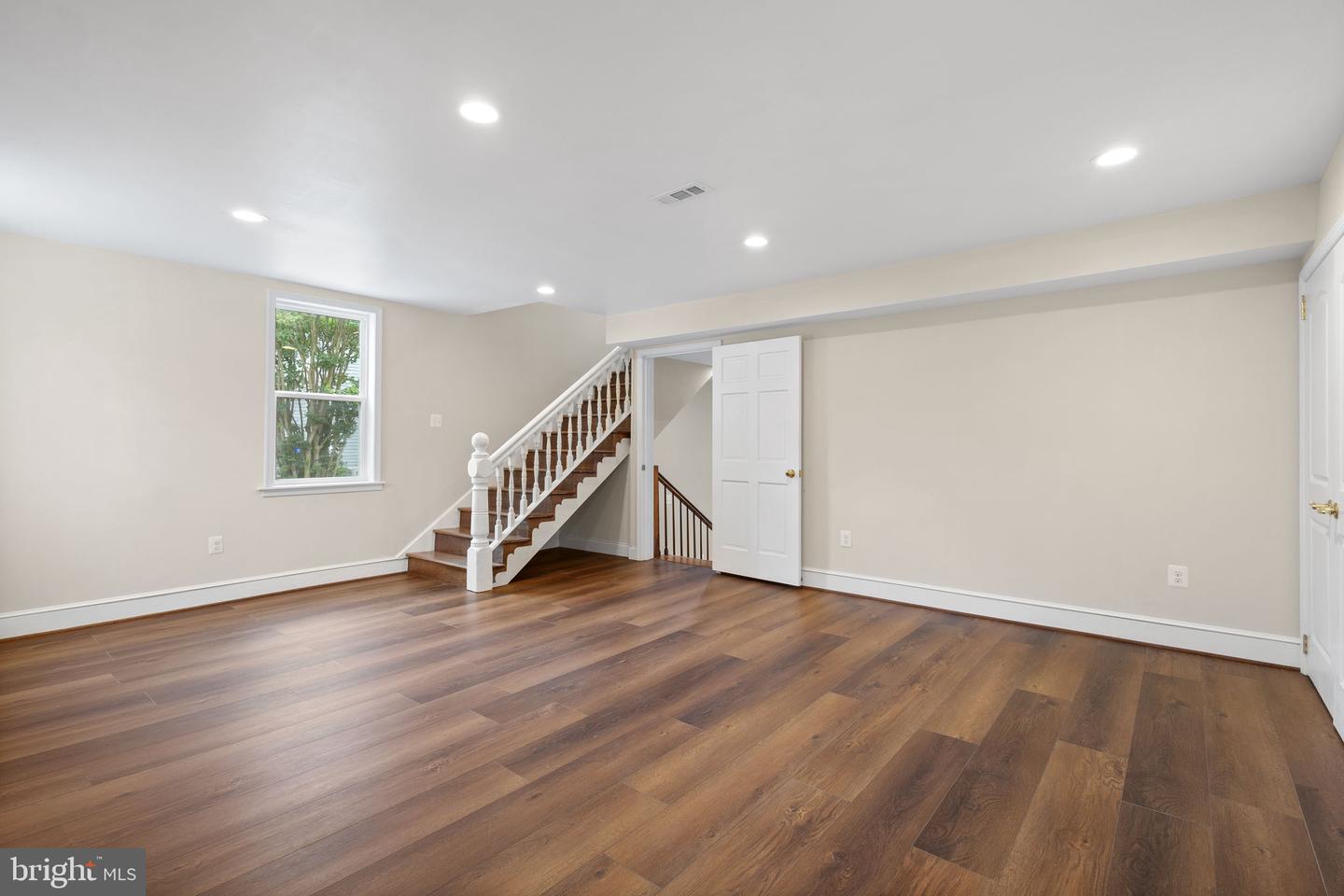 8519 Chestnut Ave Property Photo 29