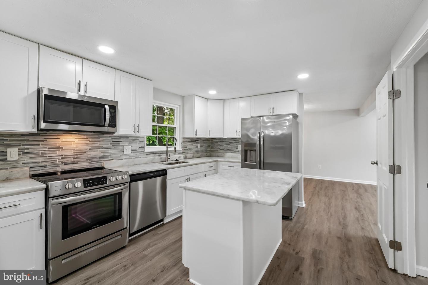 14026 Briarwood Dr Property Photo 15