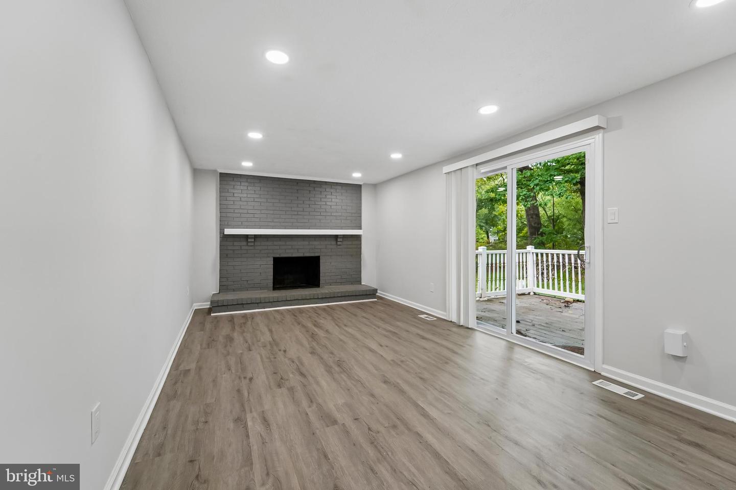 14026 Briarwood Dr Property Photo 18