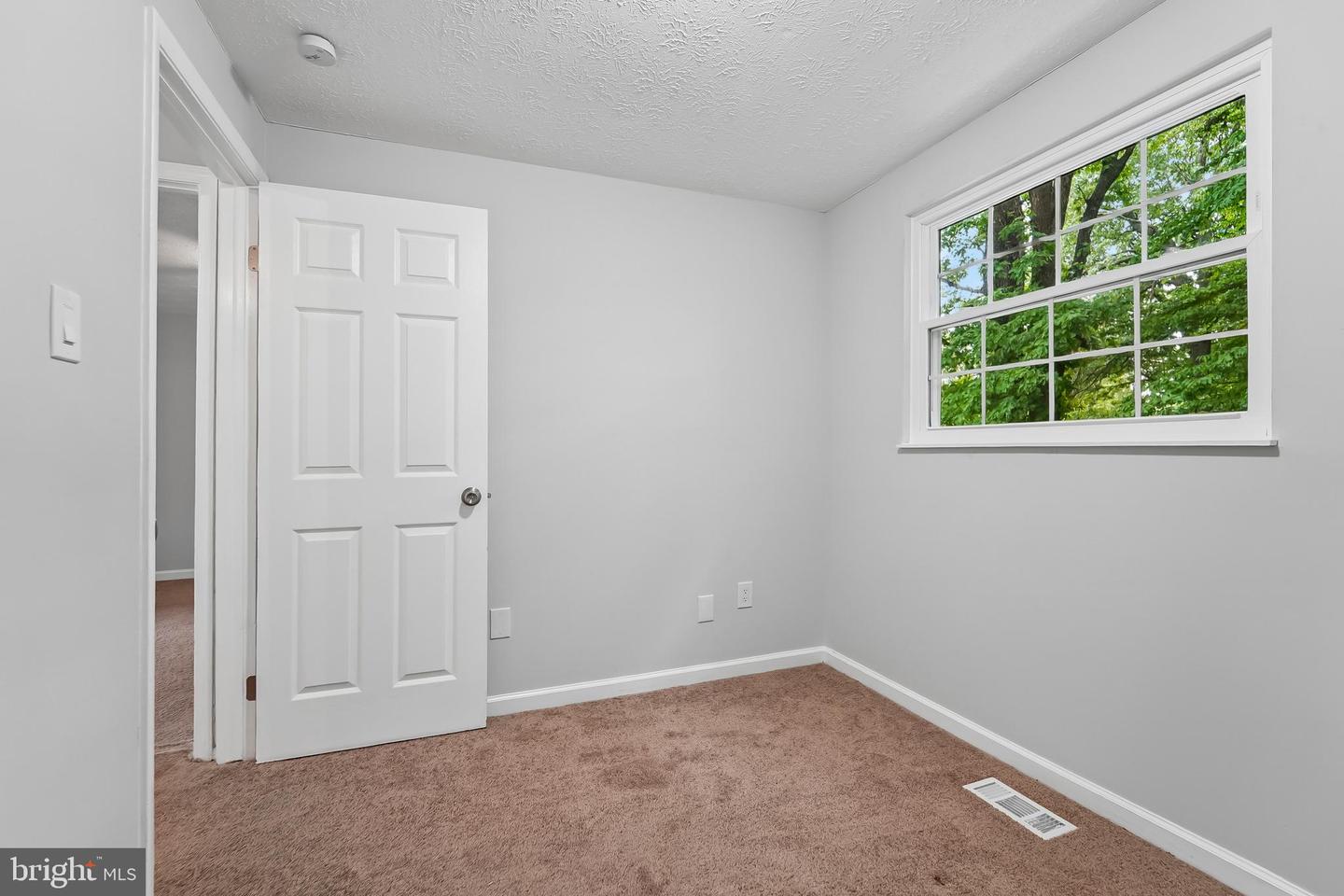 14026 Briarwood Dr Property Photo 32