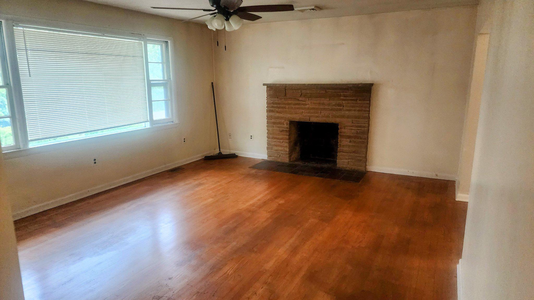 7612 Moores Rd Property Photo 3