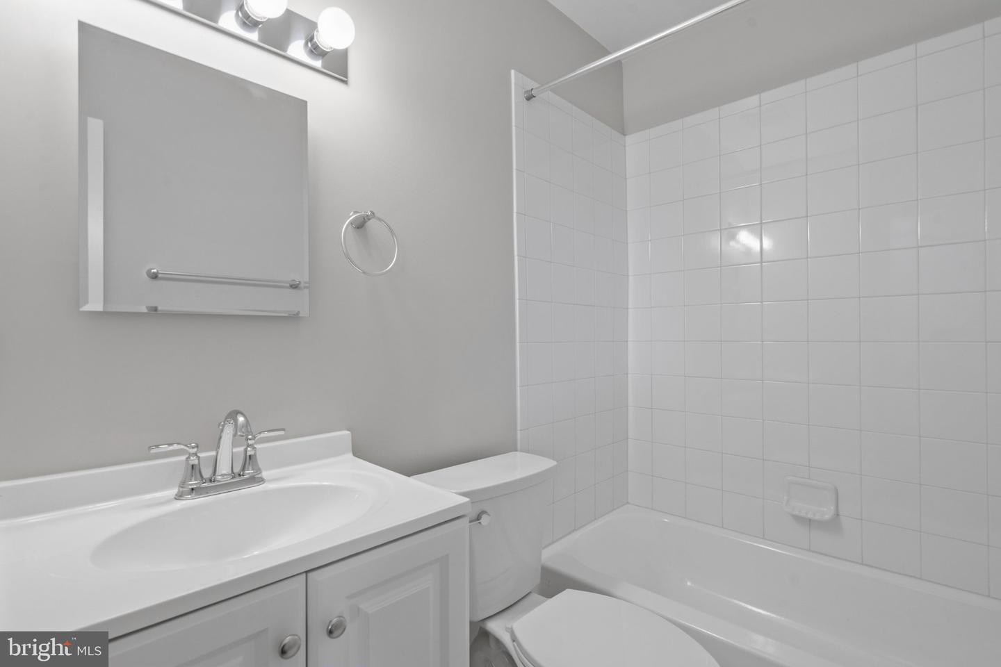 5402 85th Ave #202 Property Photo 13