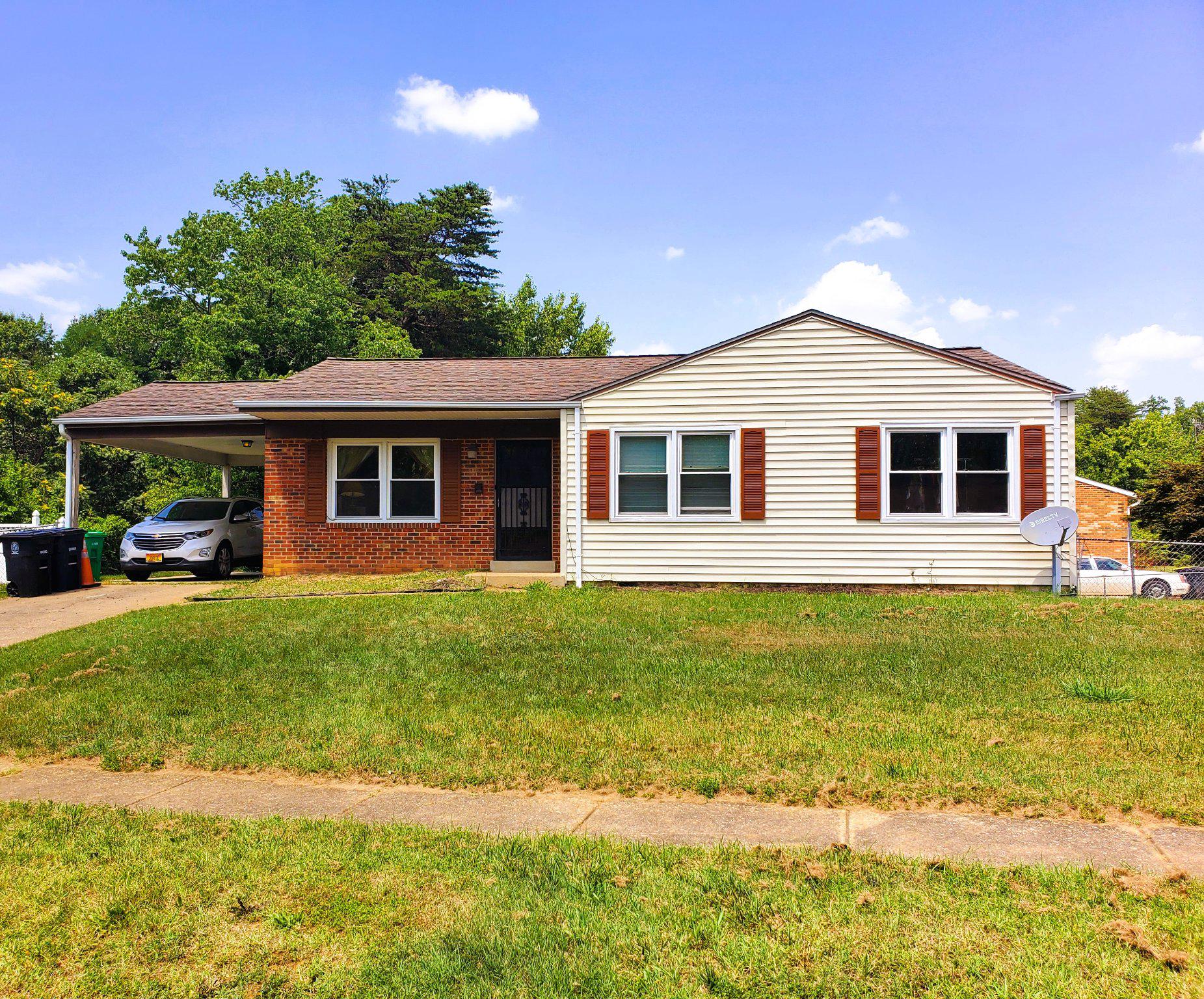 2704 John A Thompson Rd Property Photo 2