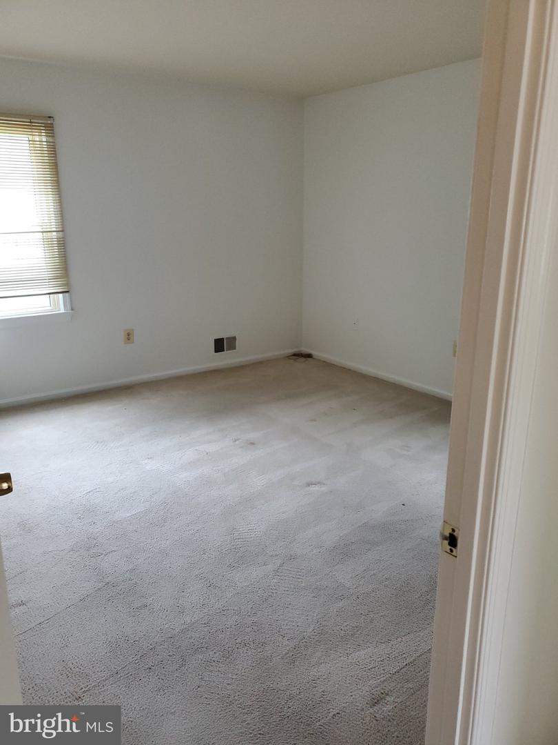 2704 John A Thompson Rd Property Photo 10