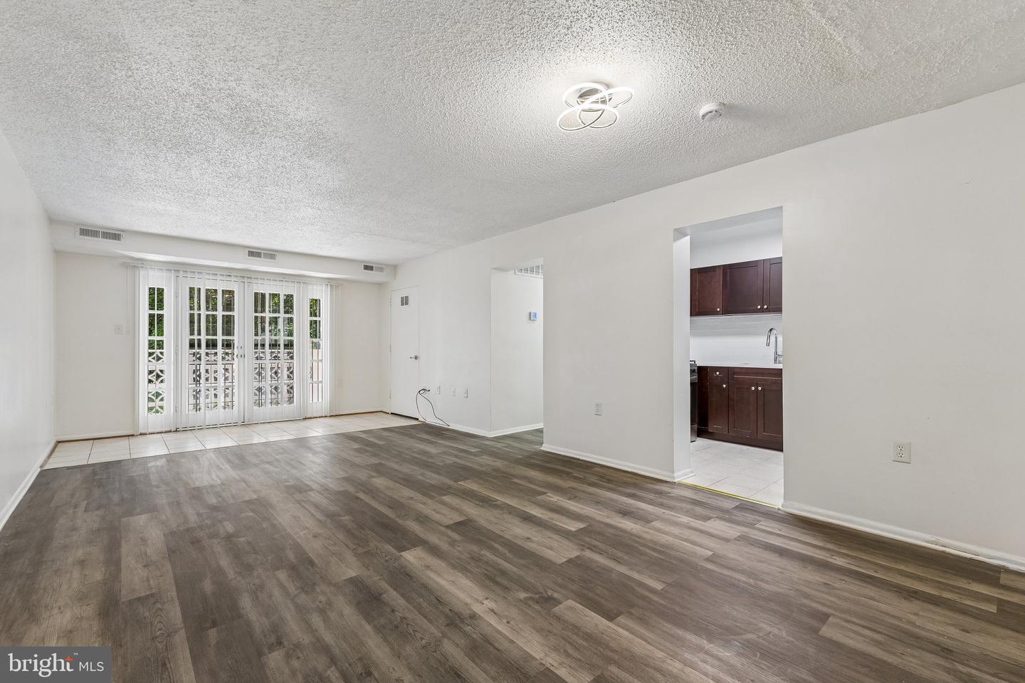 3805 Swann #t2 Property Photo 8