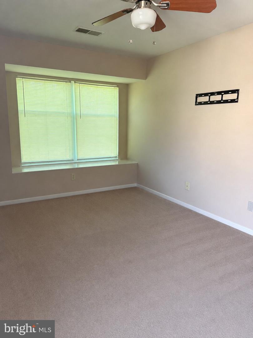 15633 Birmingham Cir Property Photo 4