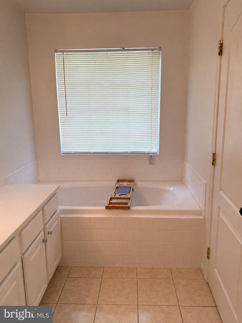 15633 Birmingham Cir Property Photo 7