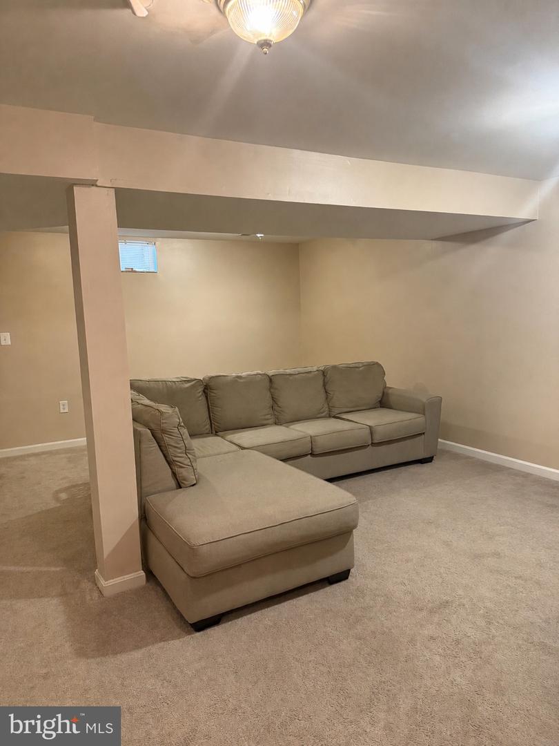 15633 Birmingham Cir Property Photo 8