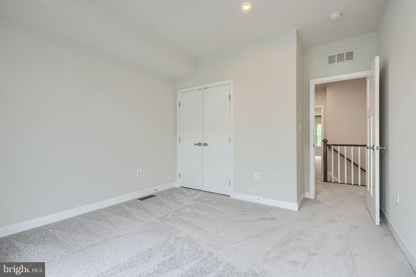 10720 Presidential Pkwy Property Photo 22