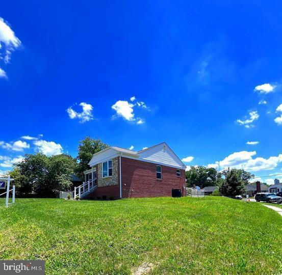 2105 Ruatan St Property Photo 2