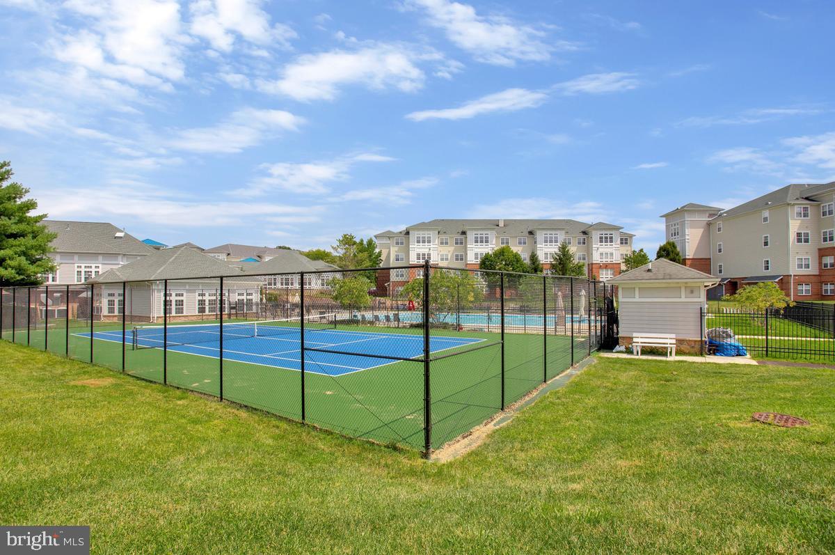 12900 Fox Bow Dr #309 Property Photo 22