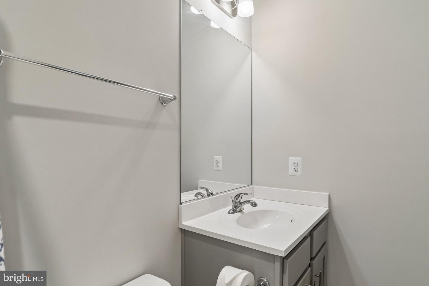 7720 Presidential Pkwy Property Photo 38