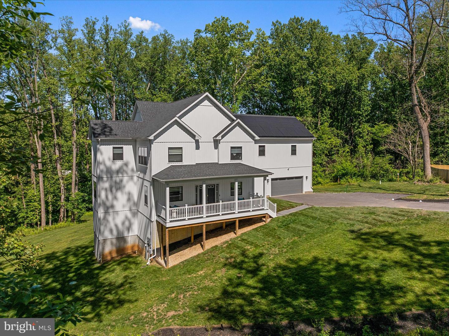 16608 Sylvan Dr Property Photo 2