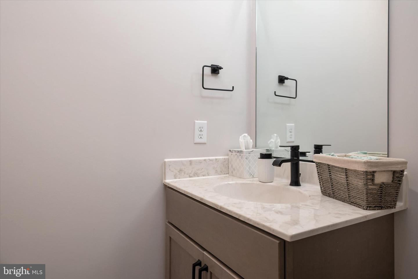 16608 Sylvan Dr Property Photo 24
