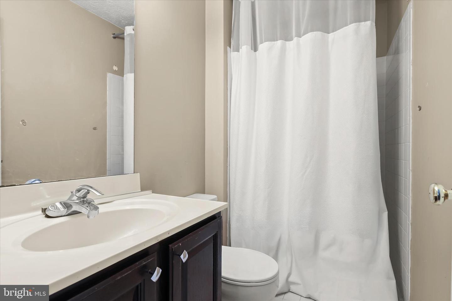 716 Streamside Dr Property Photo 12
