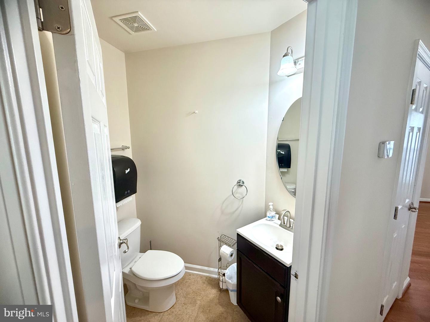 4615 Mary Beth Blvd Property Photo 6