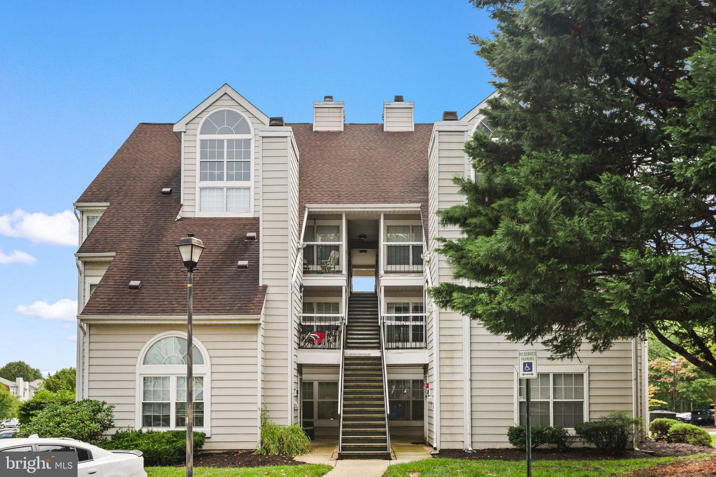15819 Easthaven Ct #210 Property Photo 2