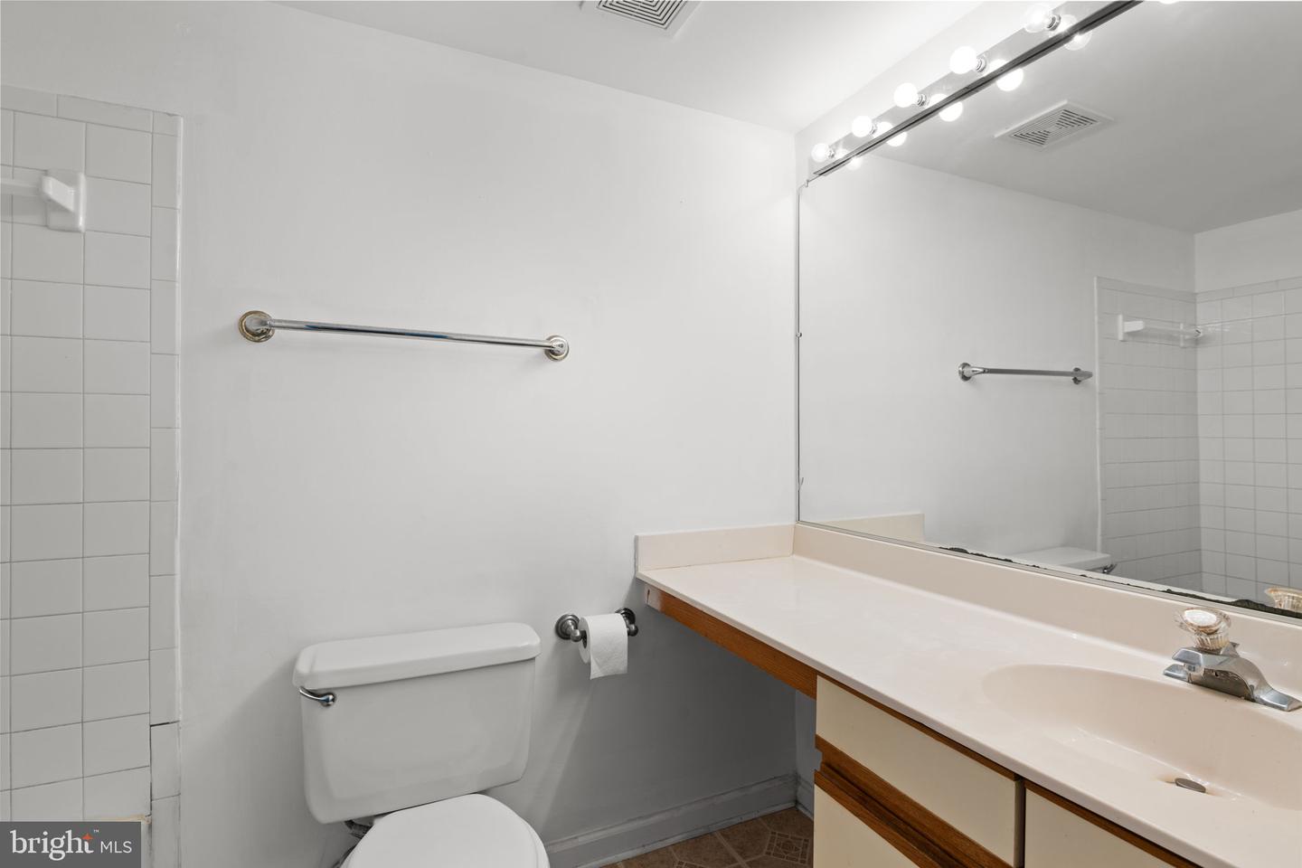 15819 Easthaven Ct #210 Property Photo 22